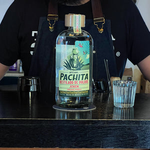 Joven 750mL: Sabor y Raíz – Destilado 37°