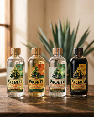 Paquete Pachita: botellas en escena