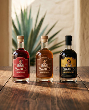 Paquete Pachita: botellas en escena