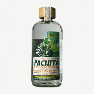 Botella real de Pachita, foto de estudio