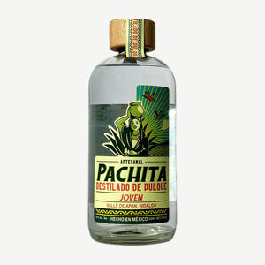 Botella real de Pachita, foto de estudio